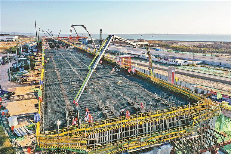 翔安机场快速路大嶝岛段B2标首联箱梁开始浇筑 预计后年8月完工通车