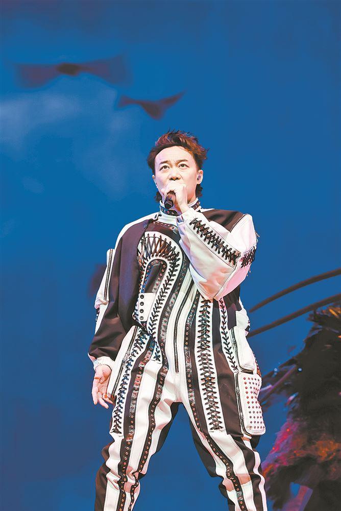 陈奕迅巡回演唱会1月26至28日在厦门海峡大剧院继续上演