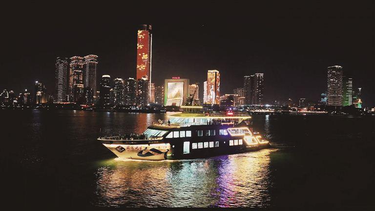 “鹭江夜宴”海上游明起上线 游客可以一票体验闽南特色美食和民俗文化